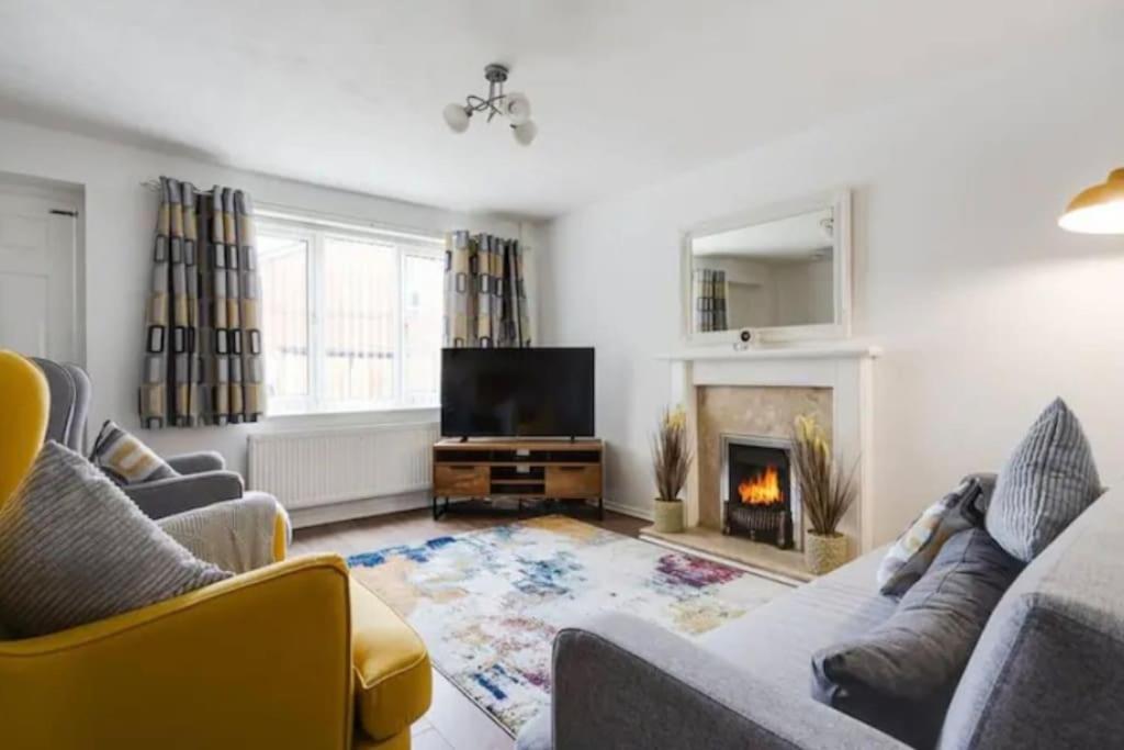 Villa New Build House Near Trafford Centre With Drive Mánchester Exterior foto